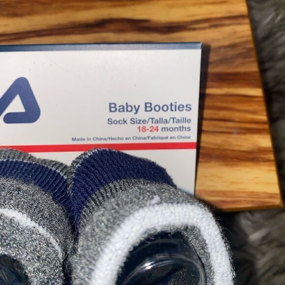FILA Baby Booties Foot Warmers 4 Pair 18-24 Month Old New - Picture 3 of 3